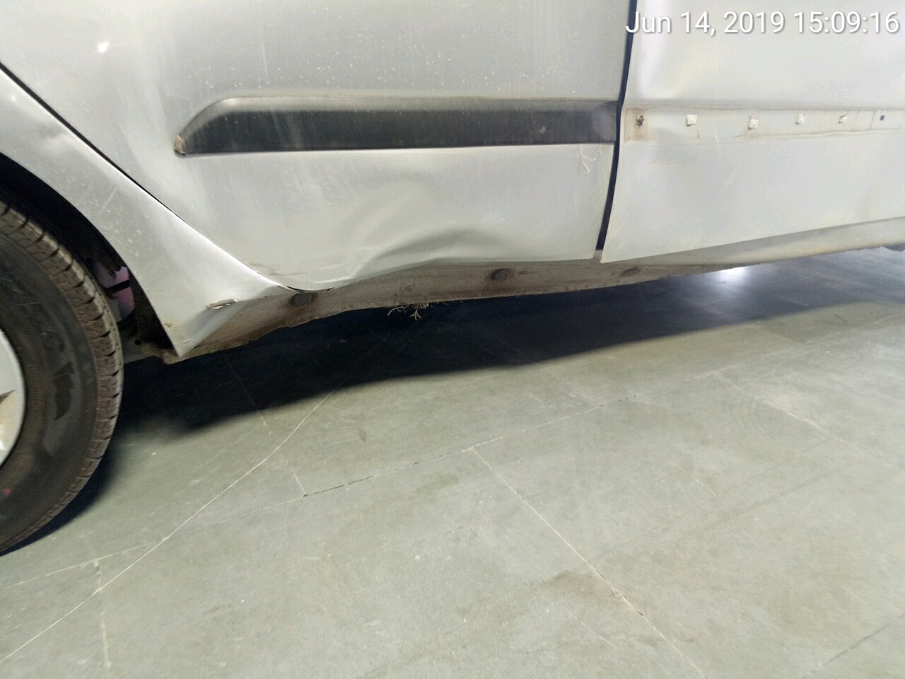 I10-MAGNA 2010 picture 2