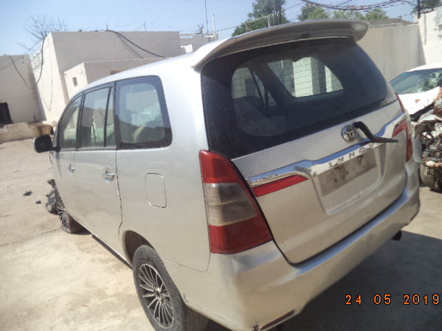 INNOVA 2005 picture 4