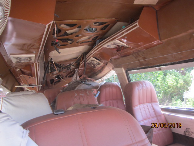 TEMPO-TRAVELLER 2015 picture 4