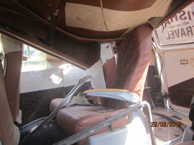 TEMPO-TRAVELLER 2015 picture 9
