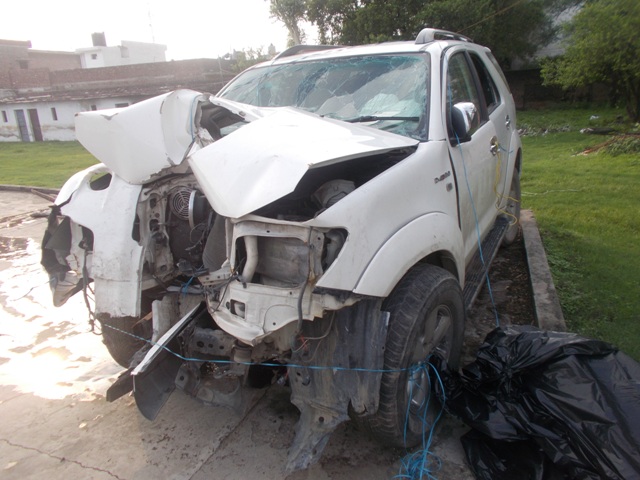 FORTUNER-3.0MT 2011 picture 2