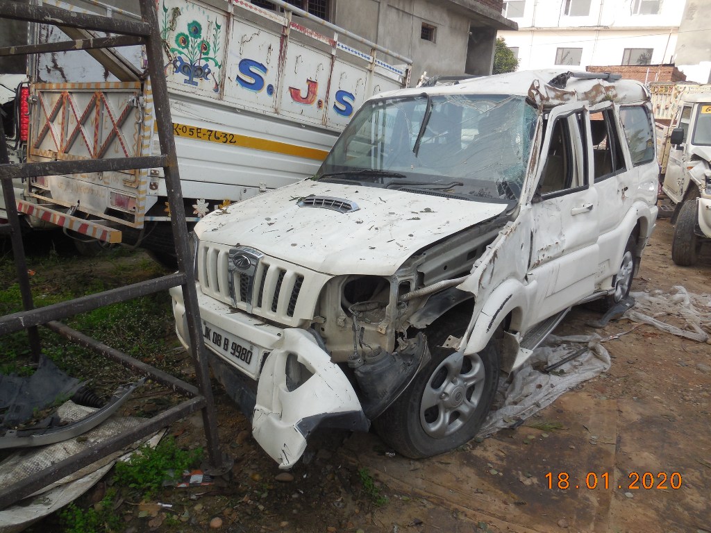 SCORPIO 2011 picture 1