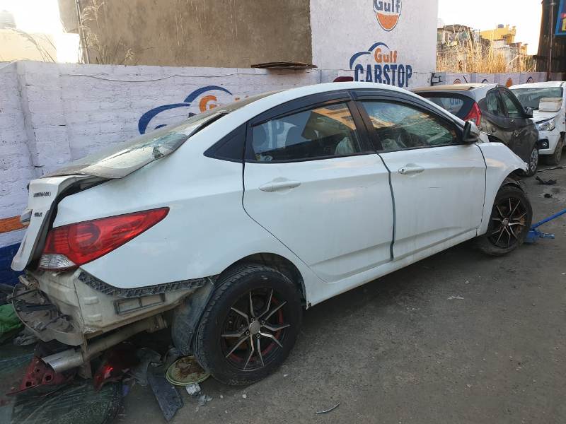 VERNA-1.6I 2012 picture 5
