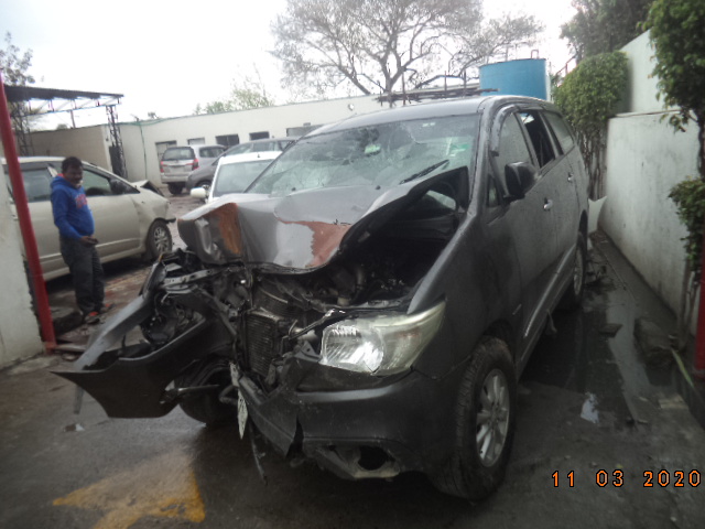 INNOVA 2014 picture 4