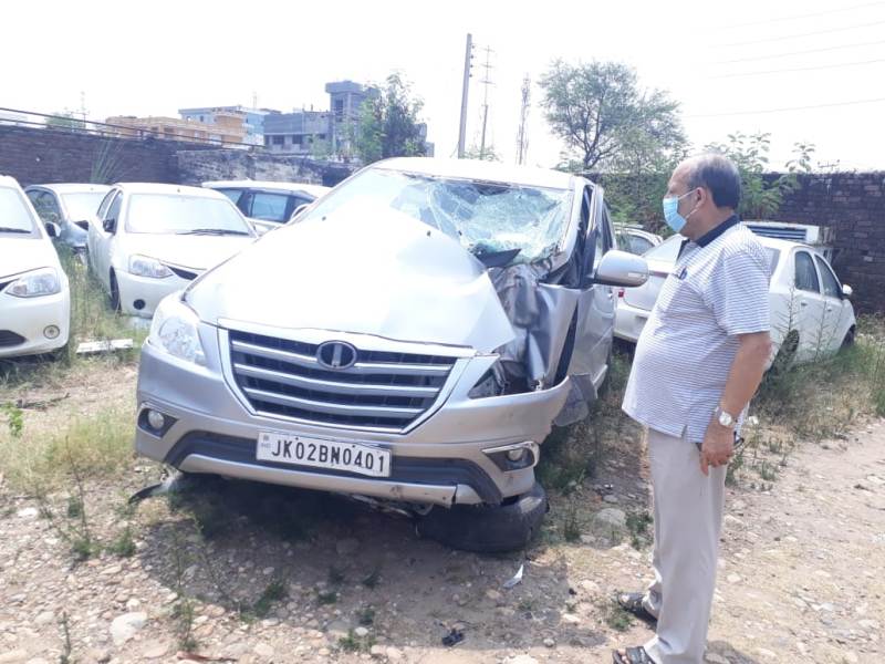 INNOVA-E-DIESEL 2015 picture 10