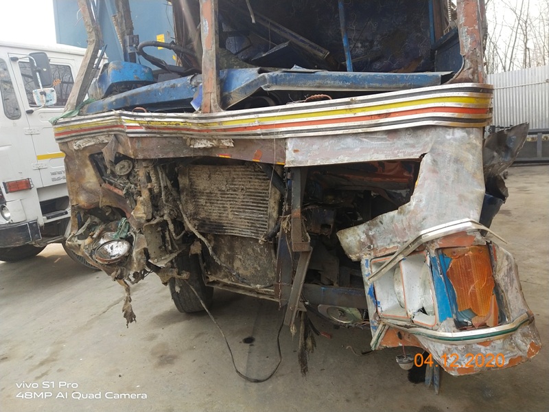 ASHOK-LEYLAND 2015 picture 1