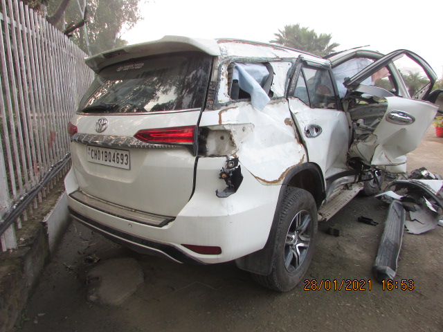 FORTUNER-3.0MT 2018 picture 3