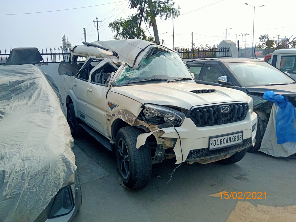 SCORPIO 2015 picture 1