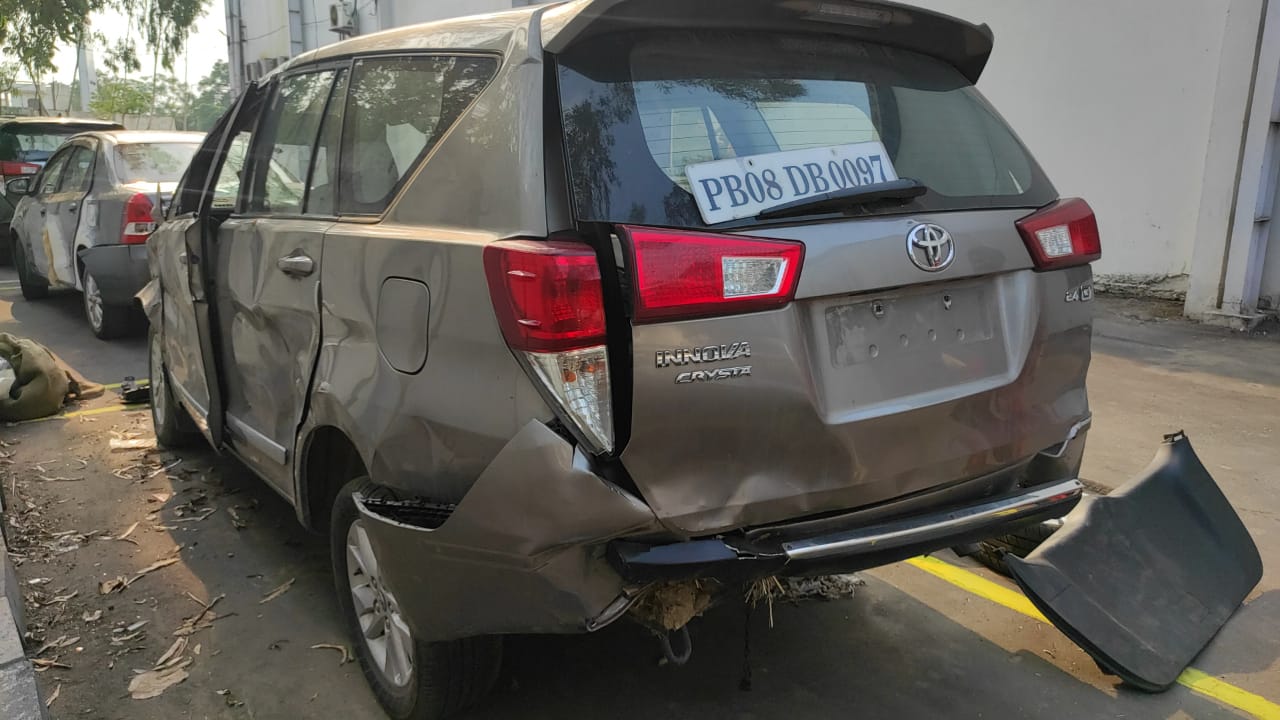 INNOVA-G4-DIESEL 2018 picture 9