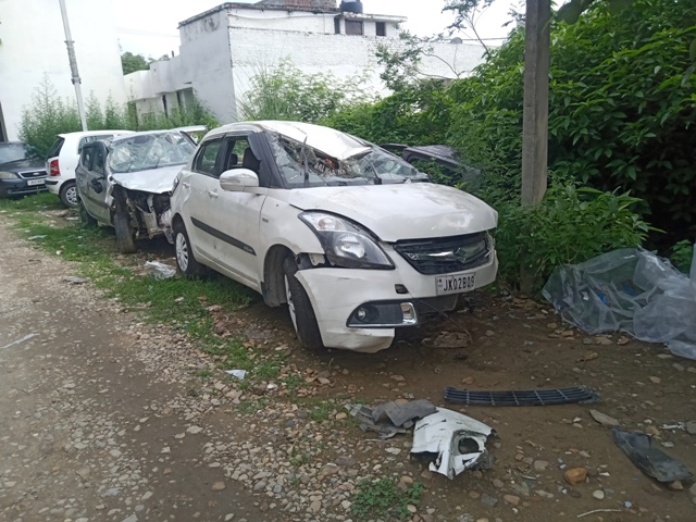 SWIFT-DZIRE-VDI 2016 picture 10