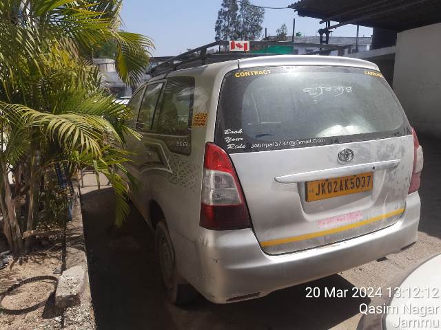 INNOVA-E-DIESEL 2009 picture 7