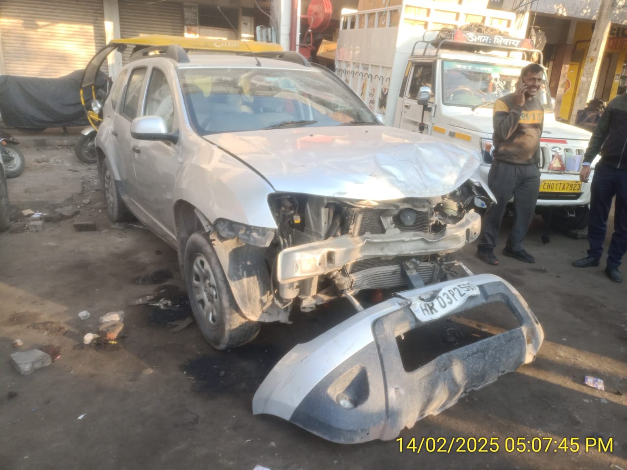 DUSTER 2011 picture 1