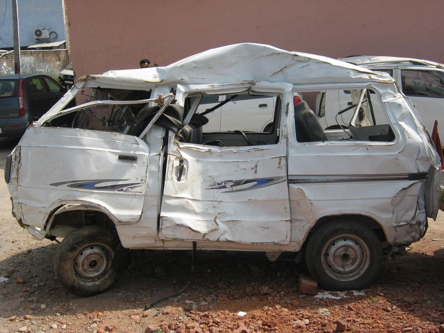 OMNI-8-SEATER-BS3 2011 picture 2