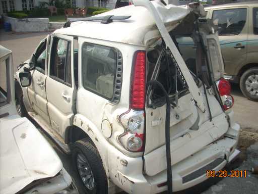 SCORPIO 2009 picture 3