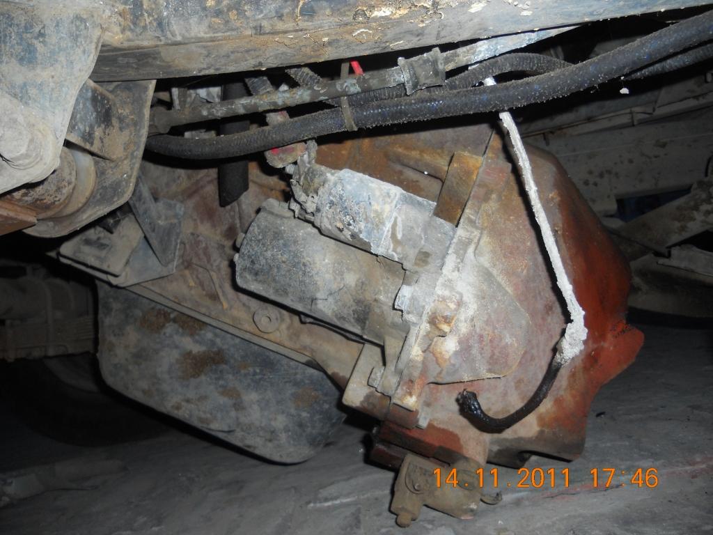 MAHINDRA 2009 picture 6