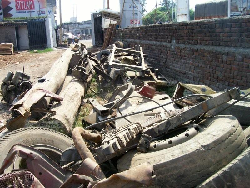 TATA 2004 picture 7