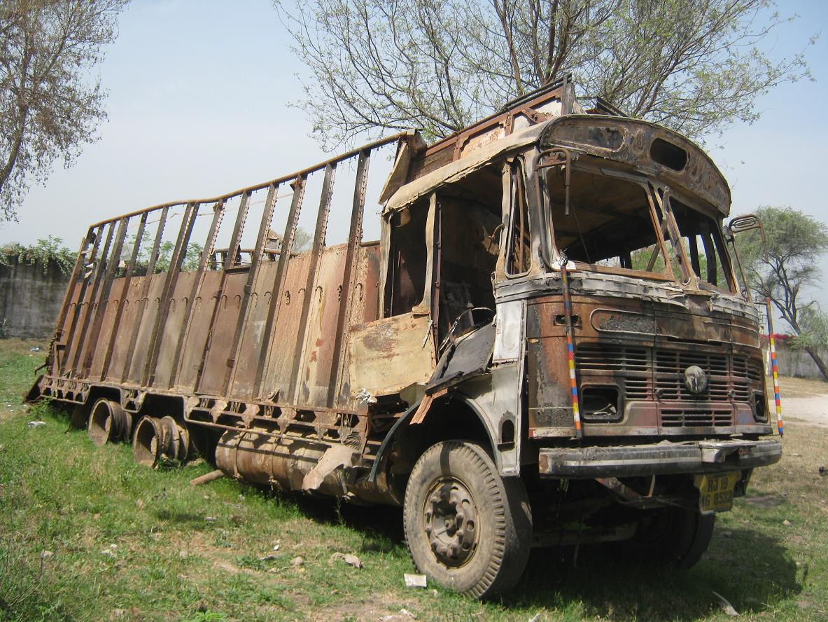 2515EX 2004 picture 1