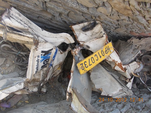 MAHINDRA 2011 picture 6