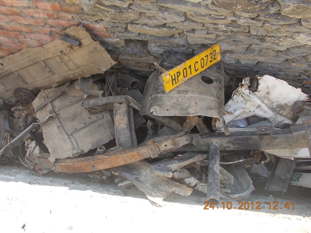 MAHINDRA 2011 picture 9