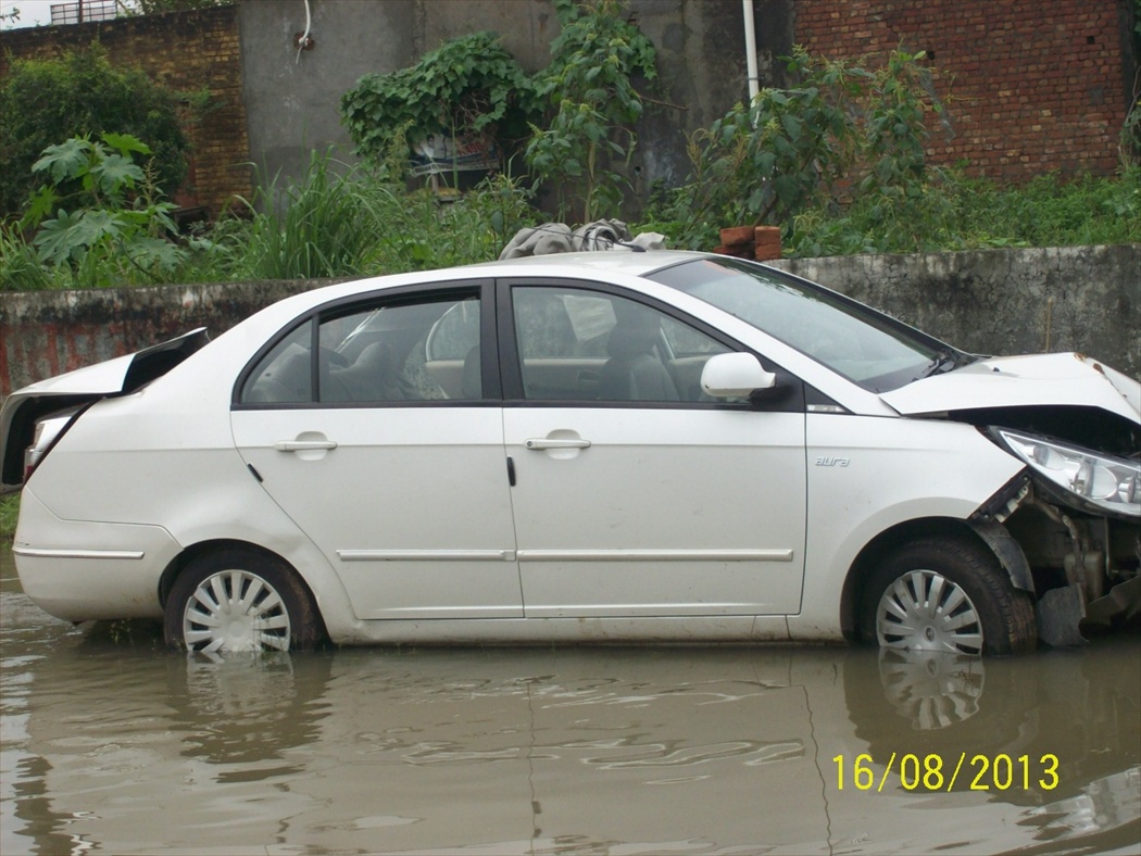 INDIGO-MANZA-AQUA-QUADRAJET 2010 picture 8