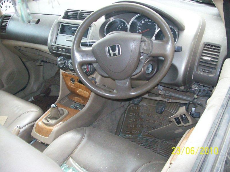 CITY 2004 picture 3