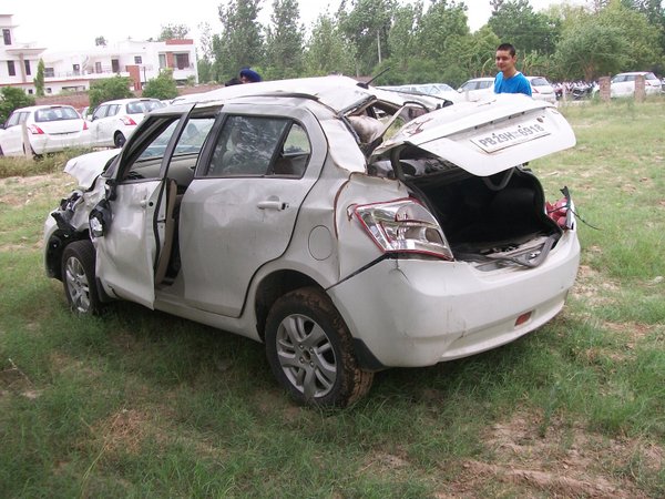 SWIFT-DZIRE-ZDI 2014 picture 1