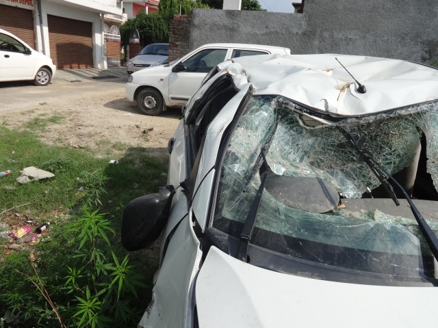 SWIFT-DZIRE-LXI 2010 picture 4