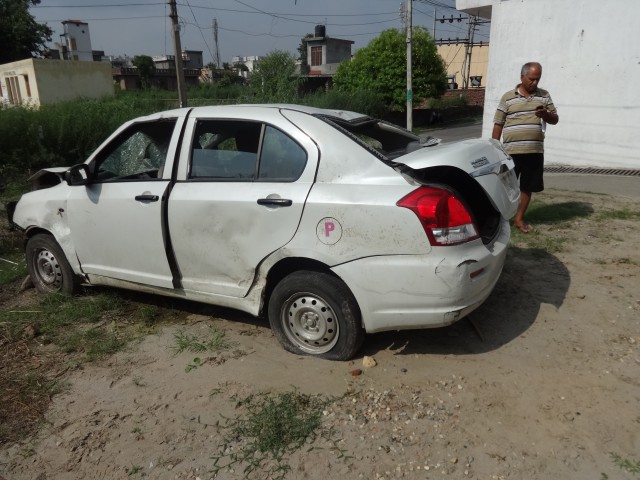 SWIFT-DZIRE-LXI 2010 picture 6