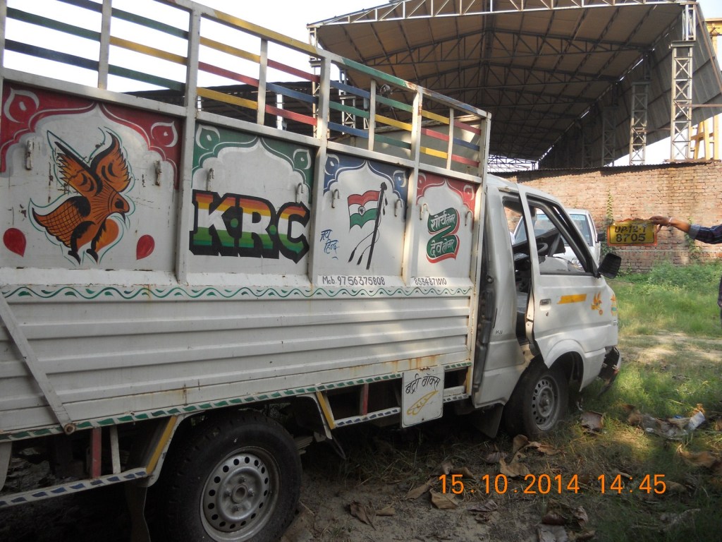 ASHOK-LEYLAND 2013 picture 2