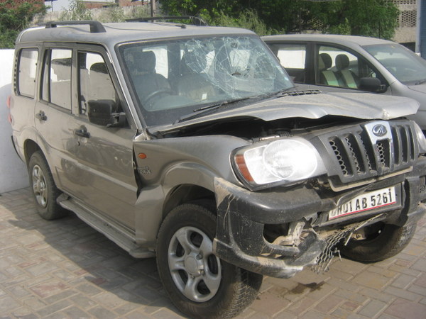 SCORPIO 2010 picture 6
