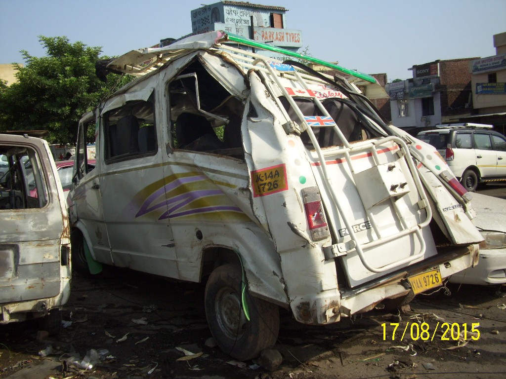 TEMPO-TRAVELLER 2008 picture 4