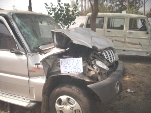 SCORPIO 2006 picture 2
