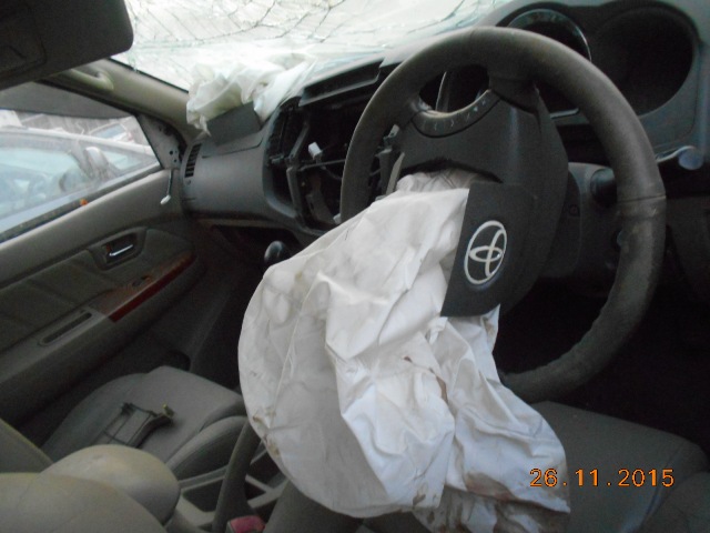 FORTUNER-3.0MT 2011 picture 4