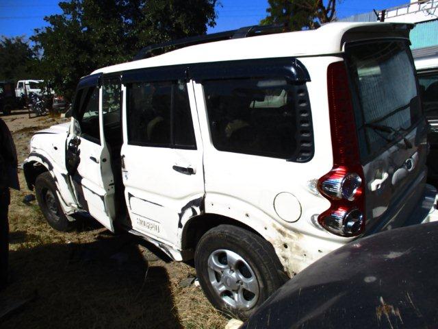 SCORPIO 2011 picture 4