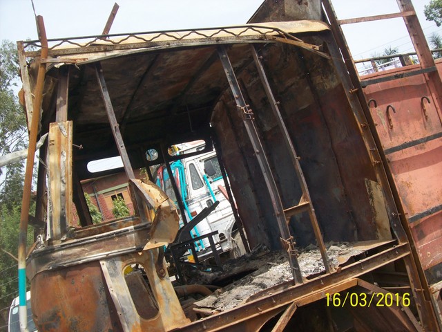 ASHOK-LEYLAND 2010 picture 2