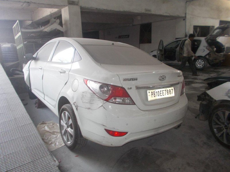 VERNA-1.6XI 2013 picture 8