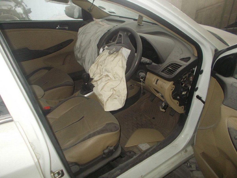 VERNA-1.6XI 2013 picture 6