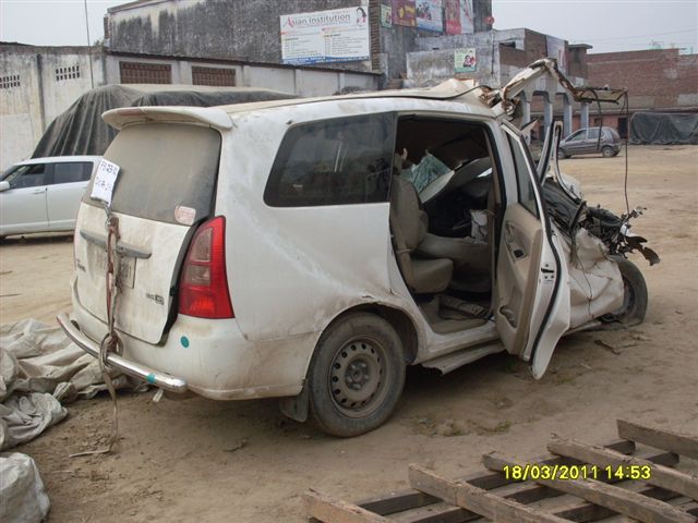 INNOVA-G1-DIESEL 2007 picture 9