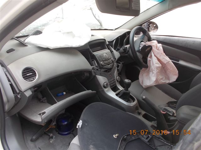 CRUZE-LT 2011 picture 2