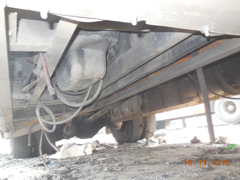 ASHOK-LEYLAND 2004 picture 9