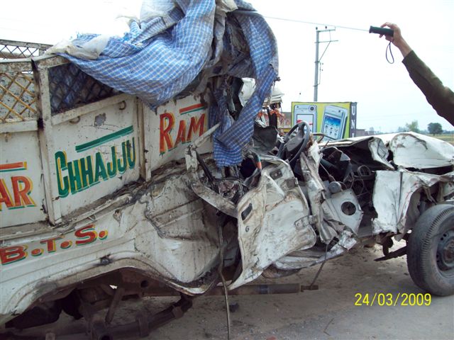 OTHERS 2003 picture 6