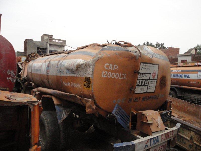 TATA 1999 picture 8