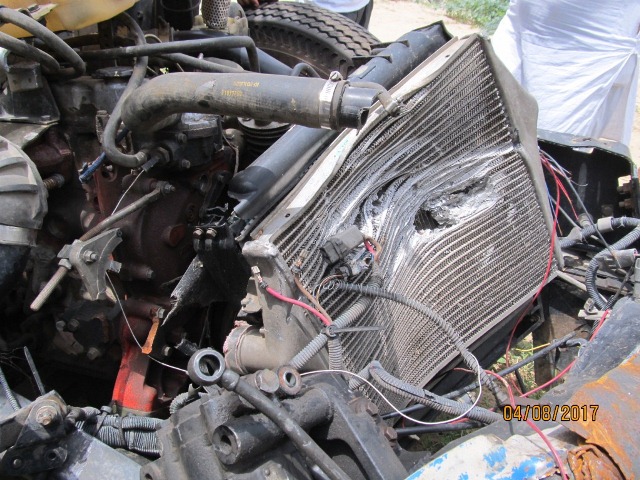 ASHOK-LEYLAND 2013 picture 2
