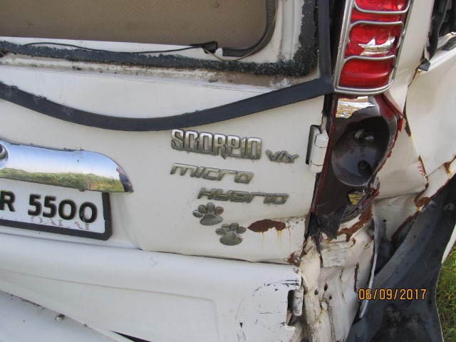 SCORPIO 2011 picture 4