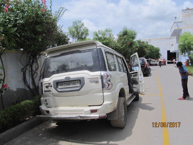 SCORPIO 2015 picture 4