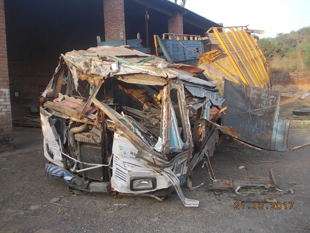 1613TC 2009 picture 9