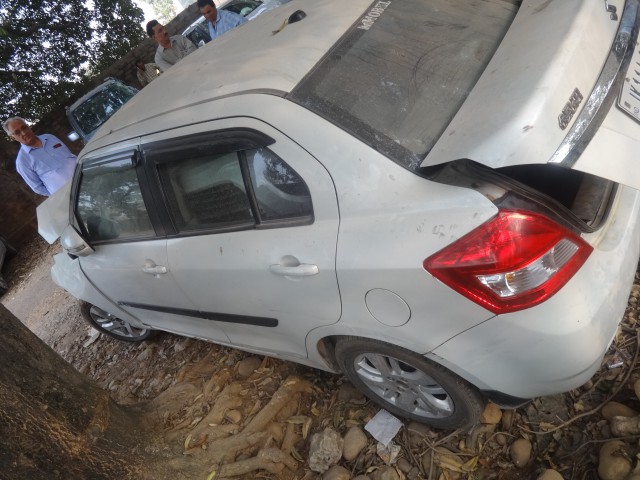 SWIFT-DZIRE-ZDI 2012 picture 3