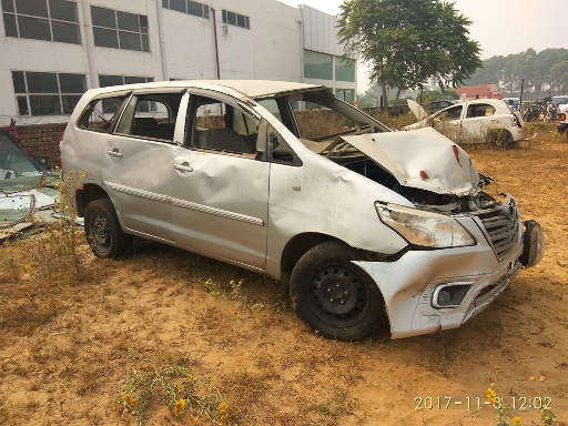 INNOVA 2012 picture 8