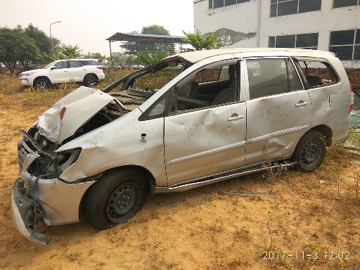 INNOVA 2012 picture 2