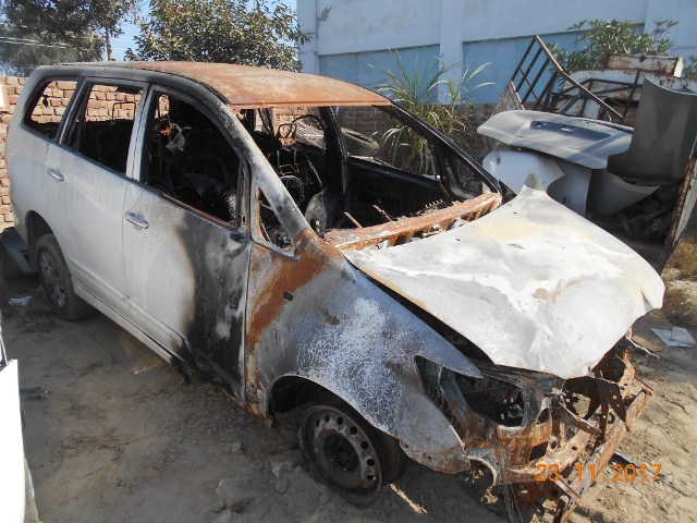INNOVA-E-DIESEL 2015 picture 3